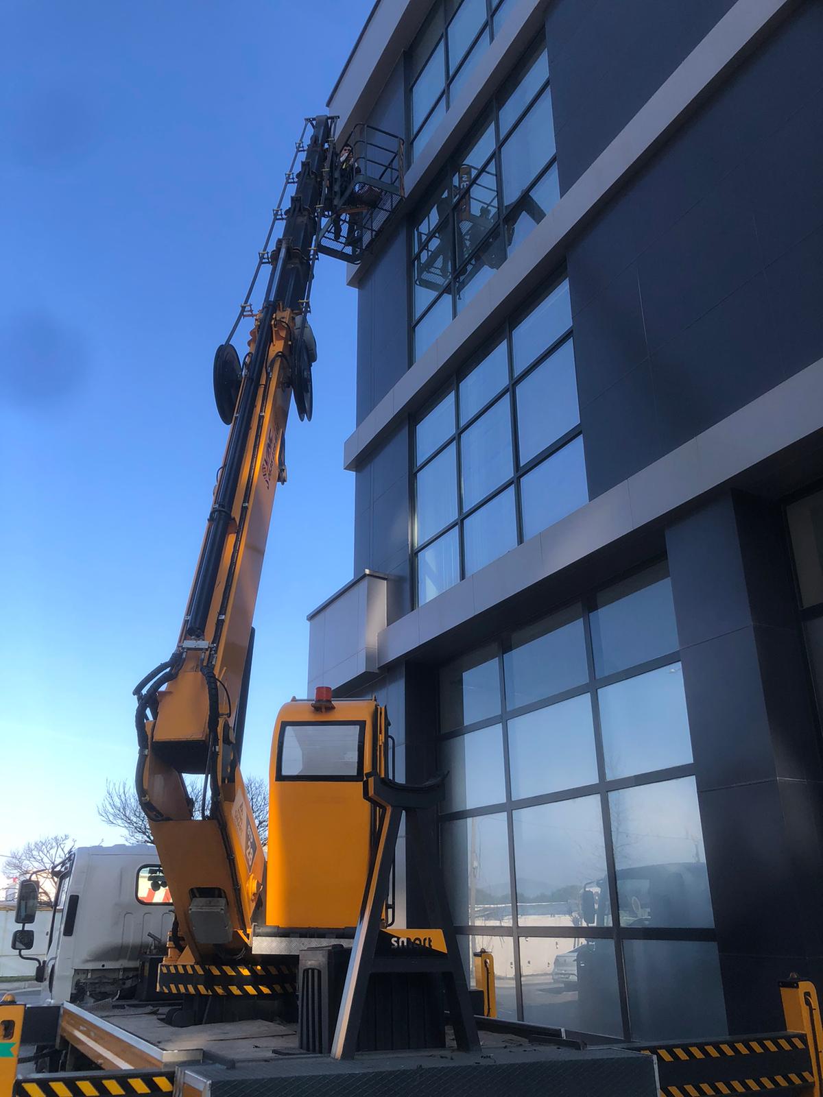 Dış Cephe Vinç Çalışması